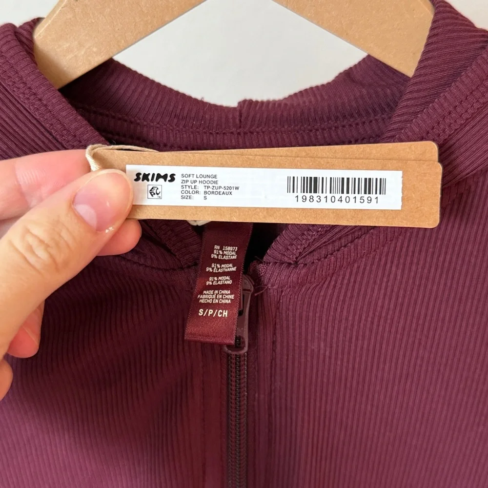 New Skims Soft Lounge Zip Up Hoodie Bordeaux - Picture 3 of 5